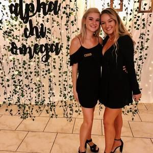 Meet your Posher, Olivia